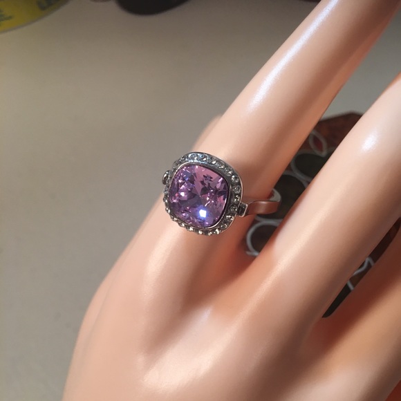 cushion cut Violet Ring - Picture 3 of 6